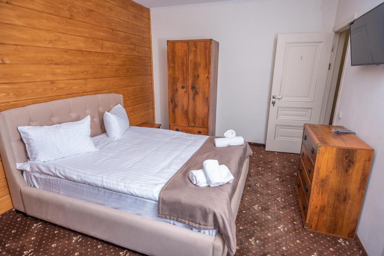 Residence Nesh Tatariv Ngoại thất bức ảnh