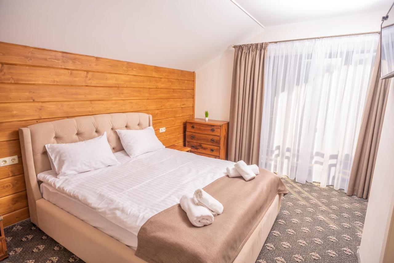 Residence Nesh Tatariv Ngoại thất bức ảnh