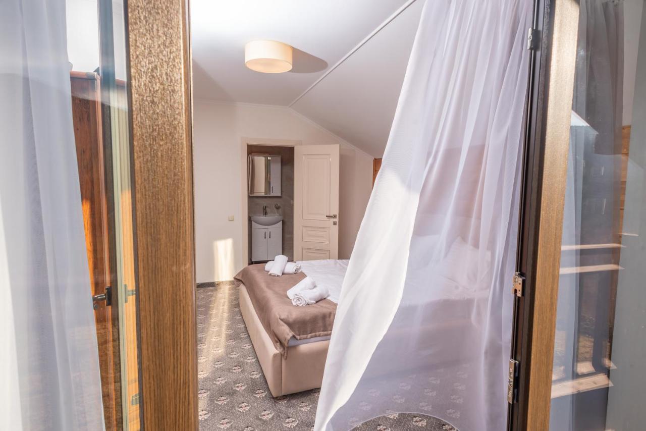Residence Nesh Tatariv Ngoại thất bức ảnh