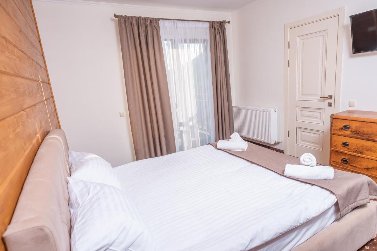 Residence Nesh Tatariv Ngoại thất bức ảnh